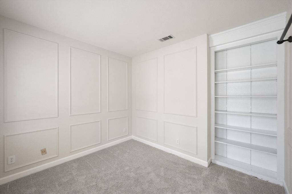 6211 Fox Hunt Drive, Arlington, TX 76001