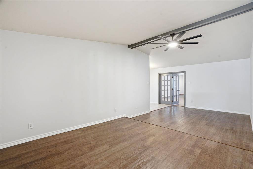 8660 Kingspoint Drive, Dallas, TX 75238