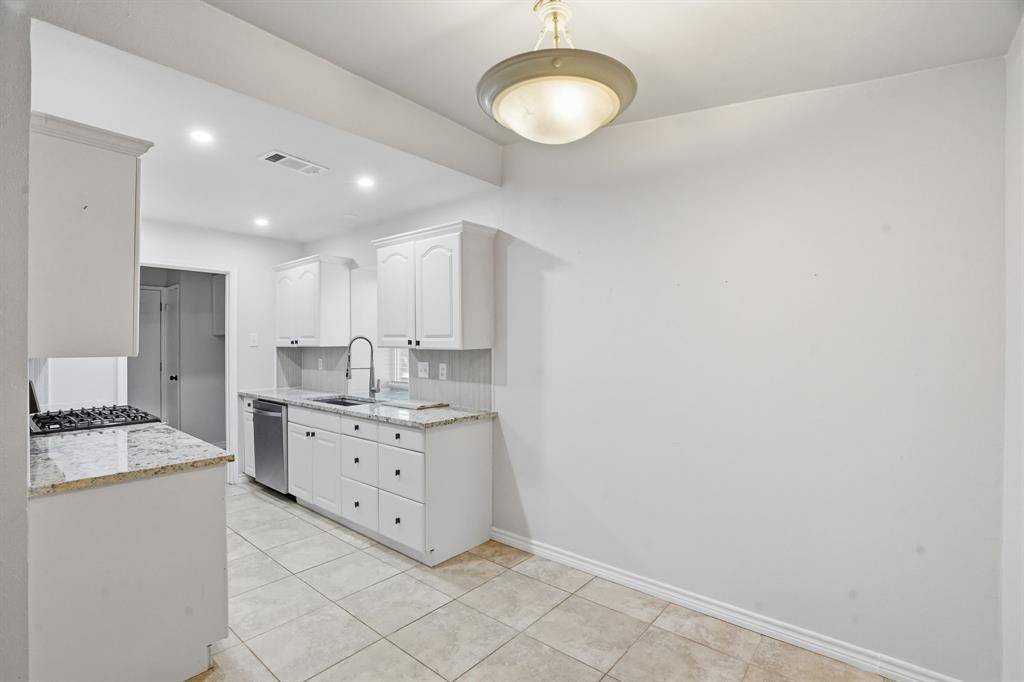 8660 Kingspoint Drive, Dallas, TX 75238