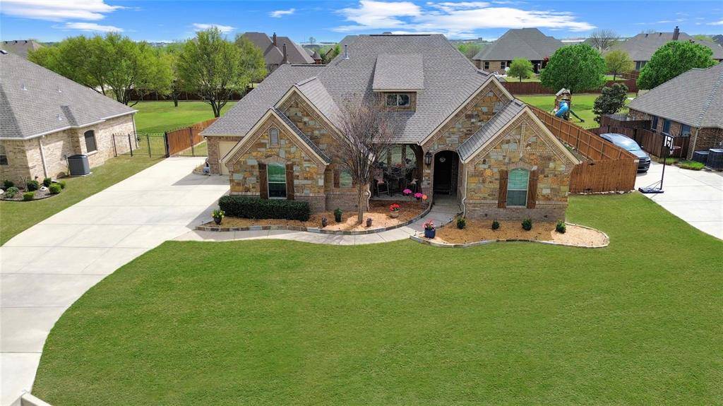 1173 Durango Springs Drive, Fort Worth, TX 76052