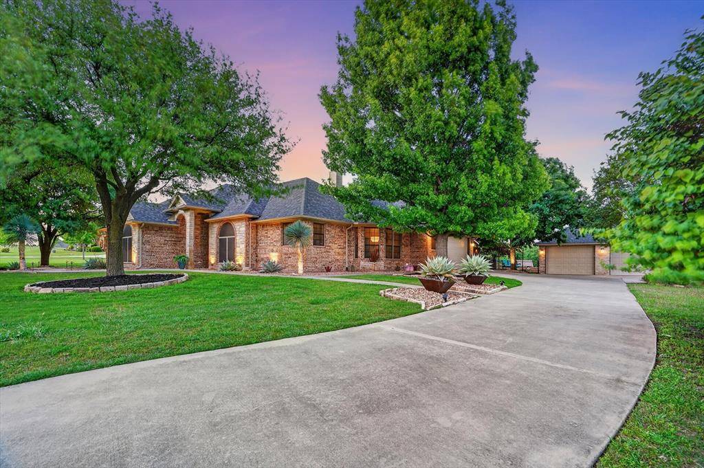 152 N Star Crossing Lane, Weatherford, TX 76088