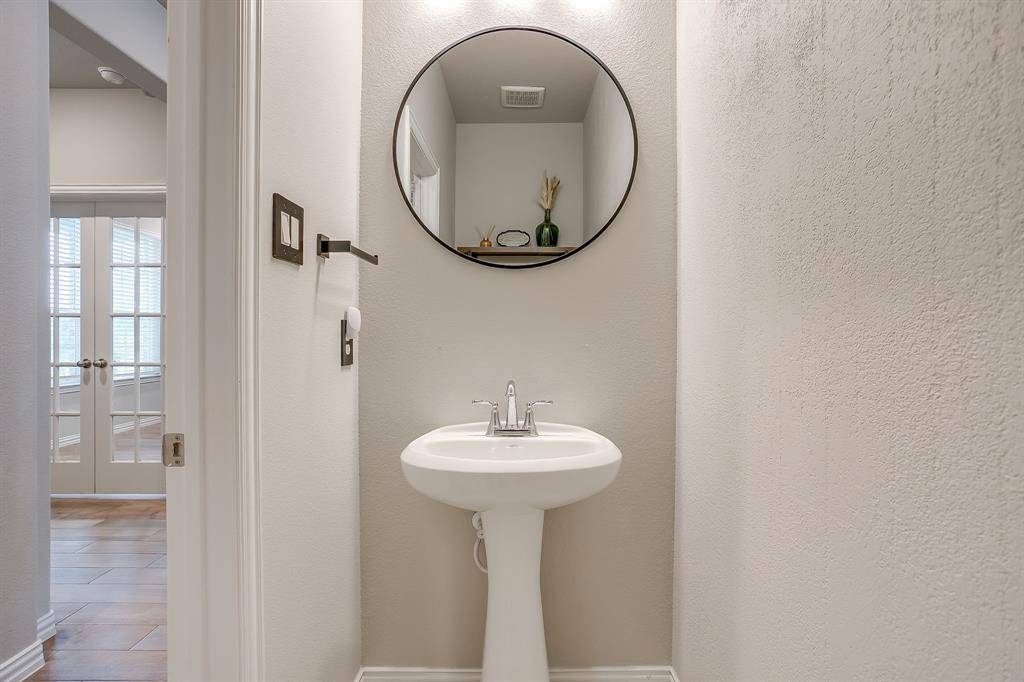 1303 Hickory Court, Weatherford, TX 76086