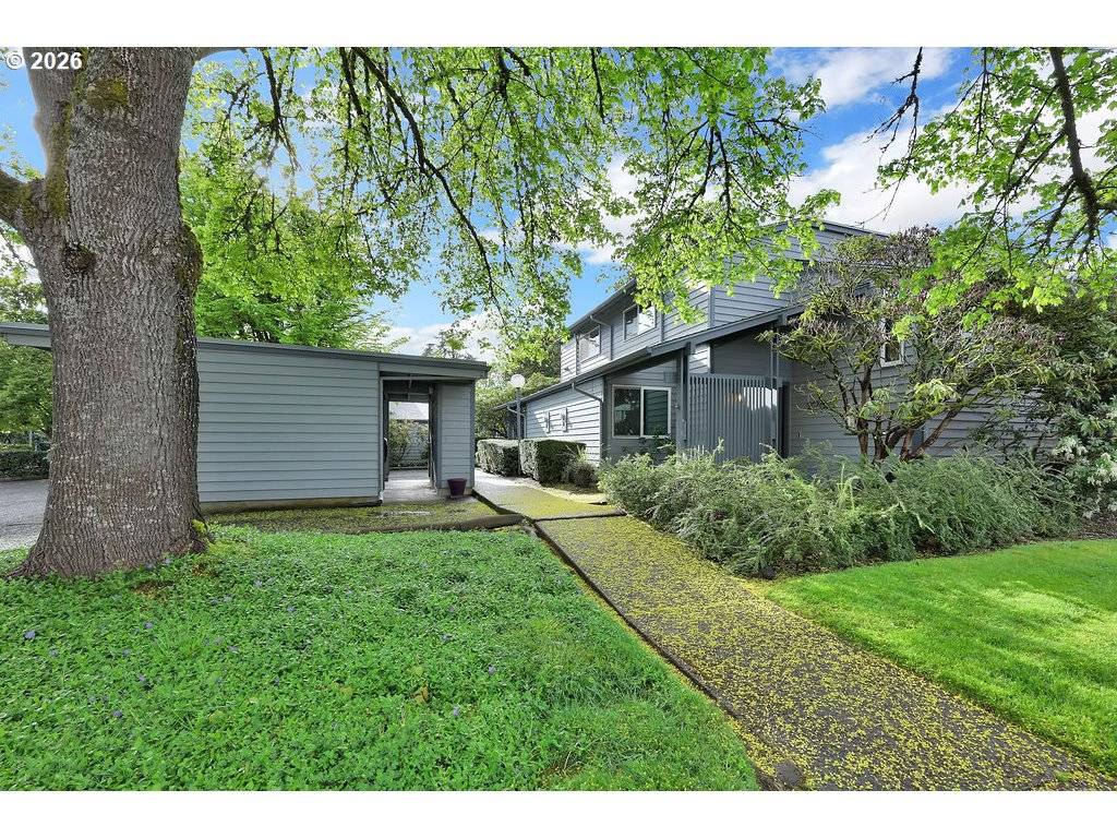 2700 HARLOW RD, Eugene, OR 97401