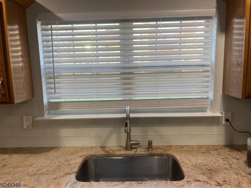 53 Colby Ct, White Twp., NJ 07823