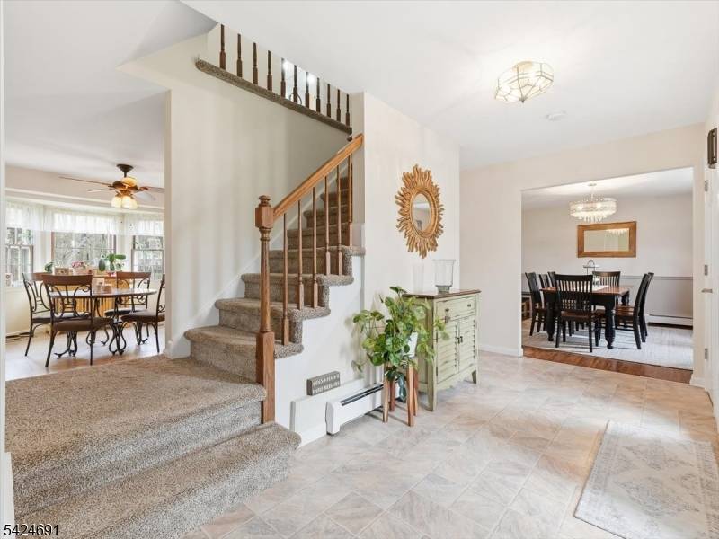 24 Powhatatan Way, Mount Olive Twp., NJ 07828