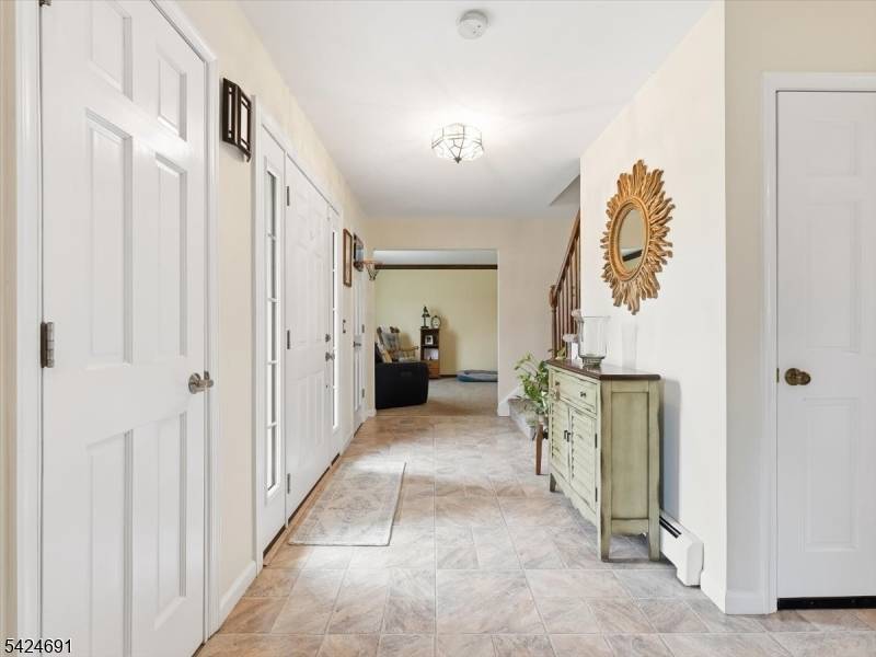 24 Powhatatan Way, Mount Olive Twp., NJ 07828