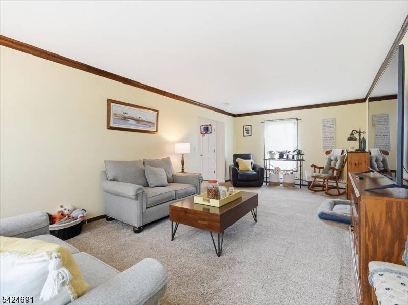 24 Powhatatan Way, Mount Olive Twp., NJ 07828