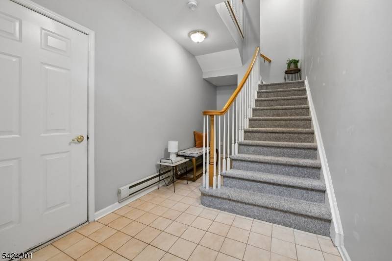 816 Kensington Ln, Livingston Twp., NJ 07039