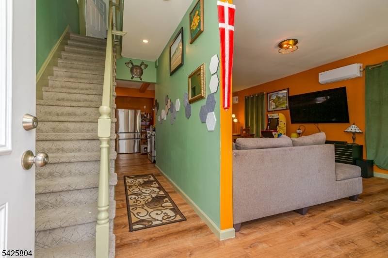 22 Hamilton St, Somerville Boro, NJ 08876