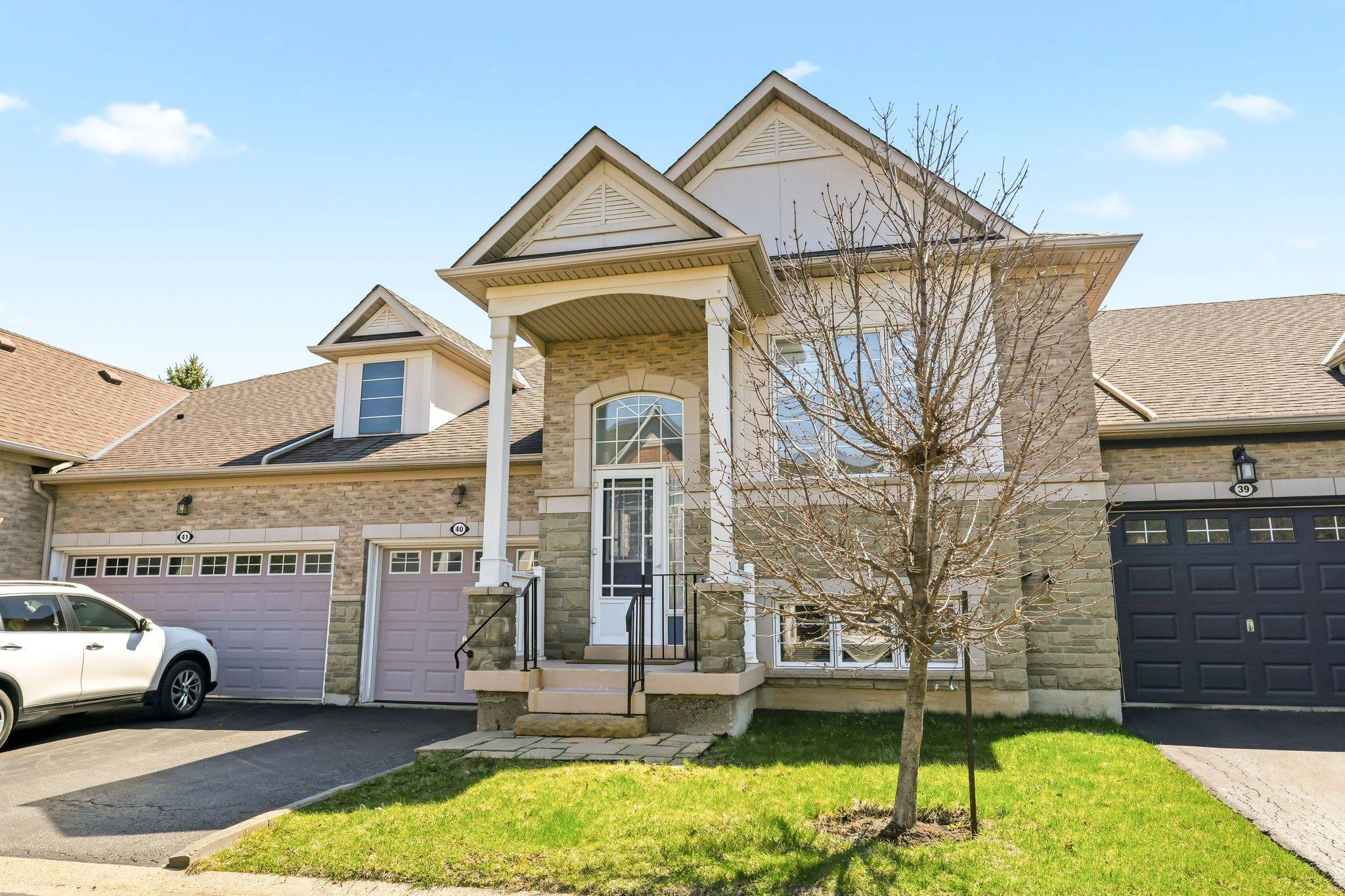 4400 MILLCROFT PARK DR #40, Burlington, ON L7M 5B5