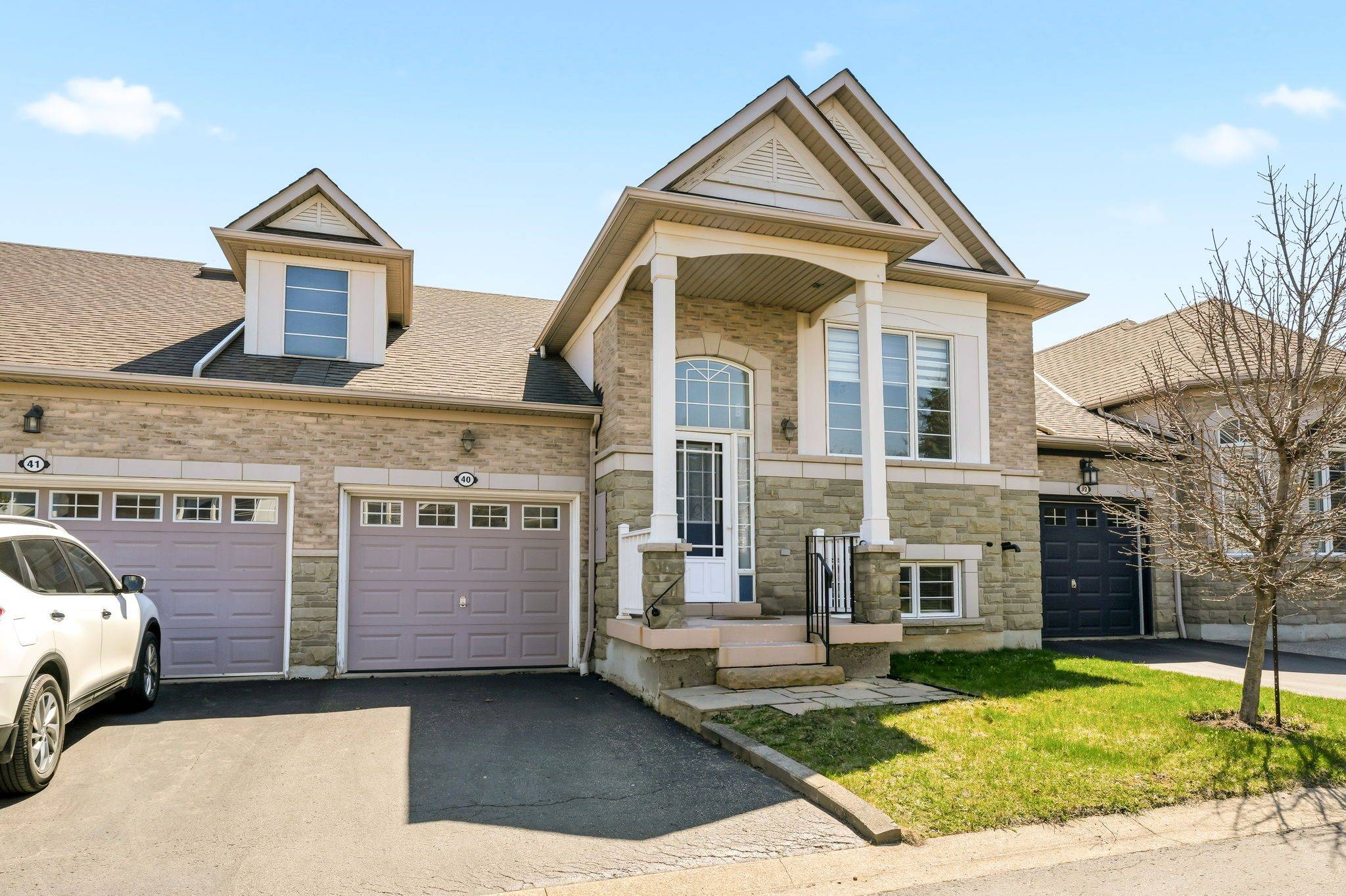 4400 MILLCROFT PARK DR #40, Burlington, ON L7M 5B5