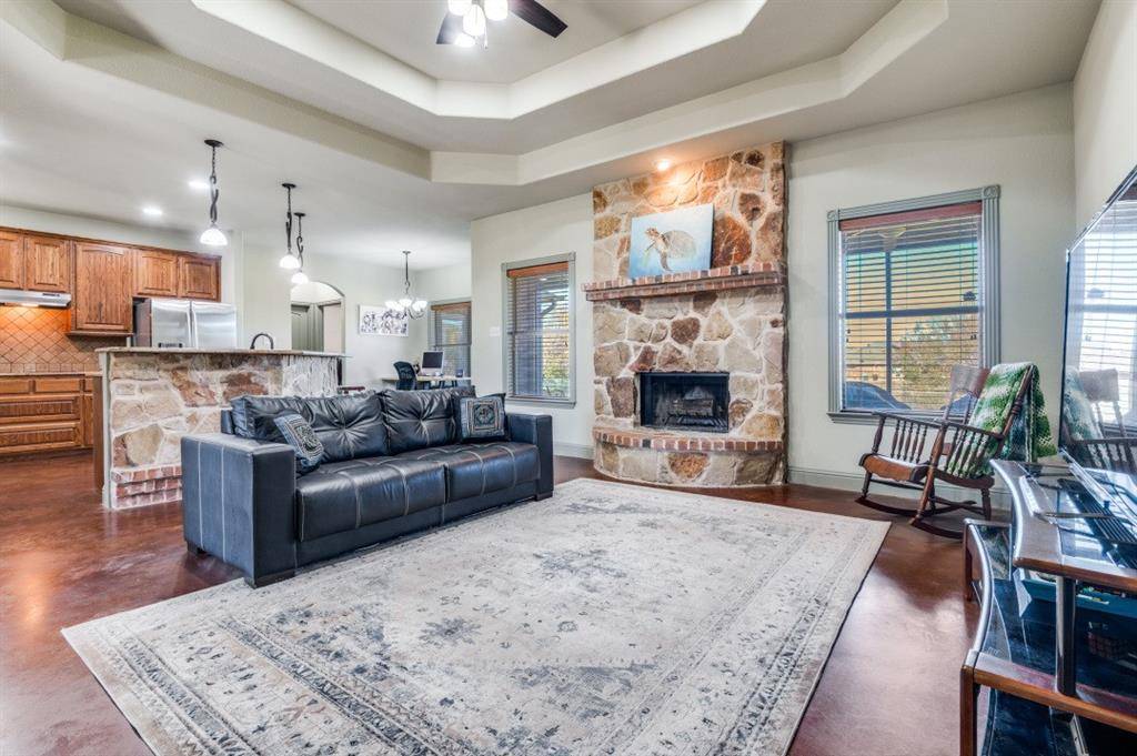 6021 Deerfield Lane, Midlothian, TX 76065