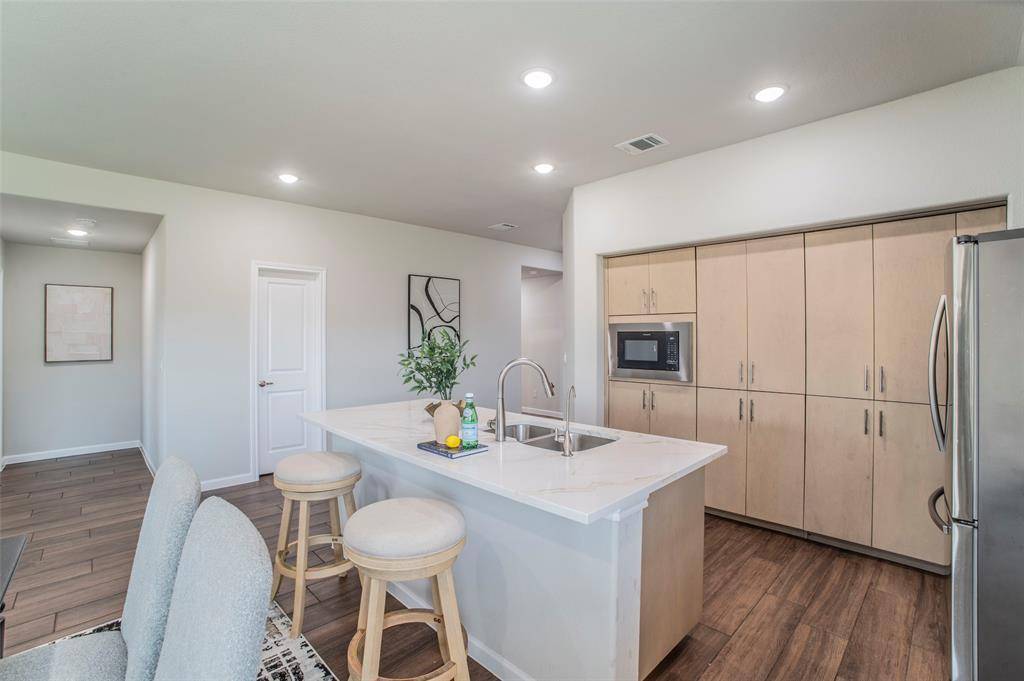 1524 Soapberry Drive, Aubrey, TX 76227