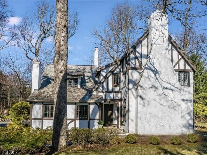 69 Stewart Rd, Essex Fells Twp., NJ 07021
