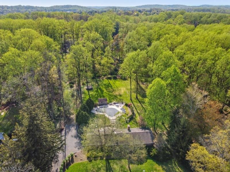 13 Skyline Dr, Warren Twp., NJ 07059