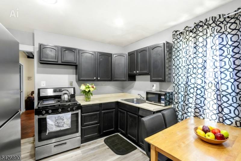 129 Greenwood Ave, East Orange City, NJ 07017