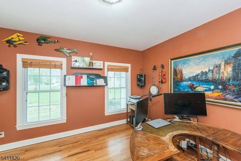 721 Ringwood Ave, Pompton Lakes Boro, NJ 07442