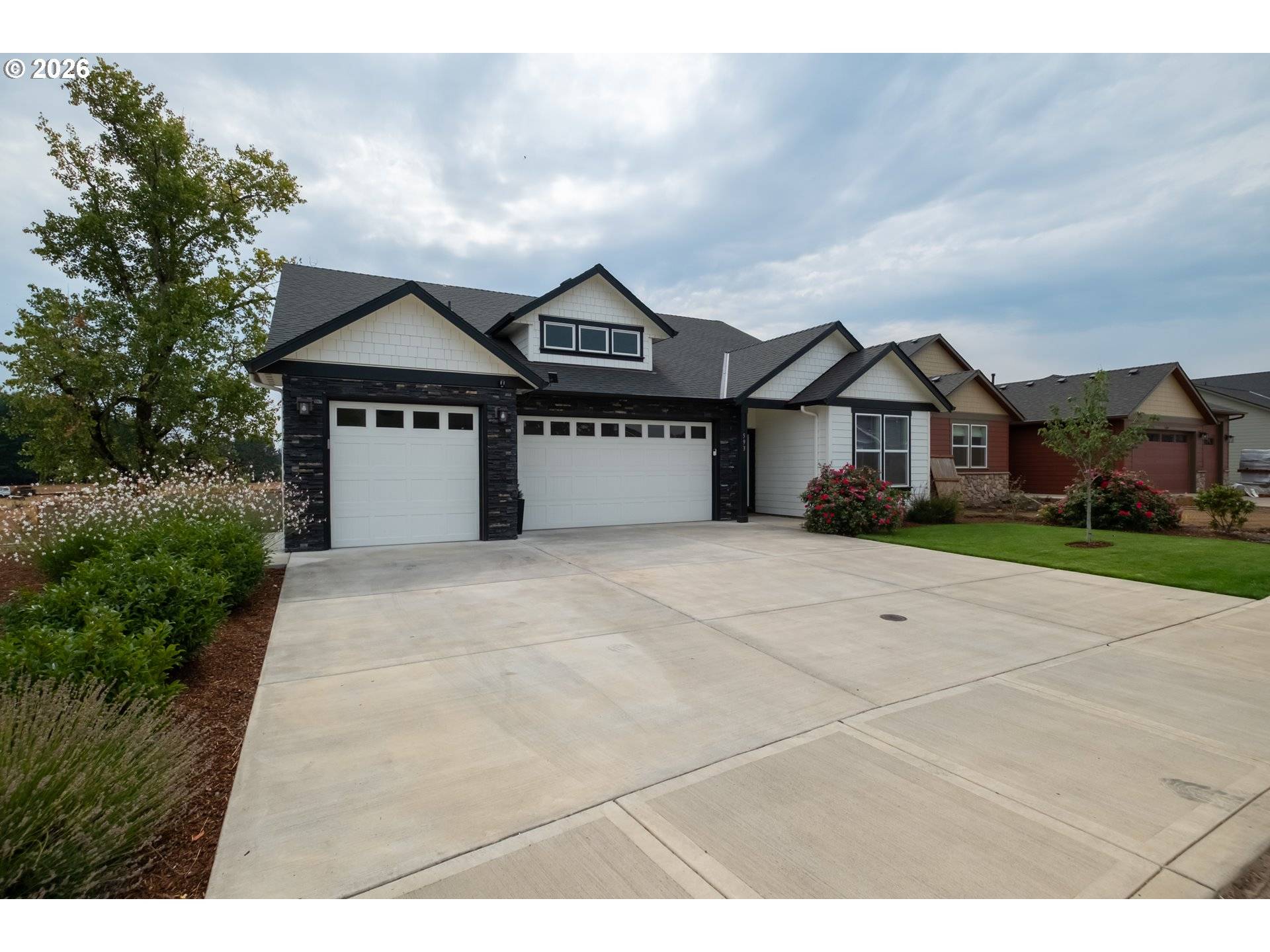 593 NE EVERGREEN AVE, Dallas, OR 97338