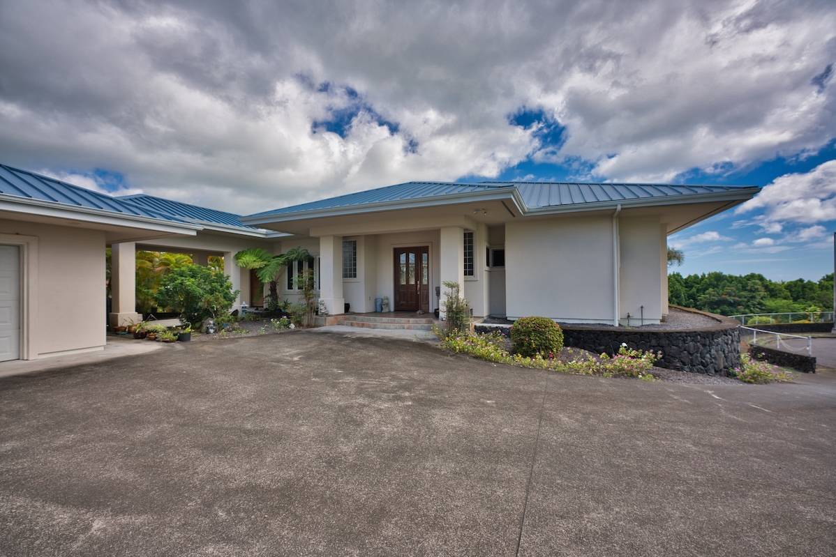1055 KIKAU PL, Hilo, HI 96720