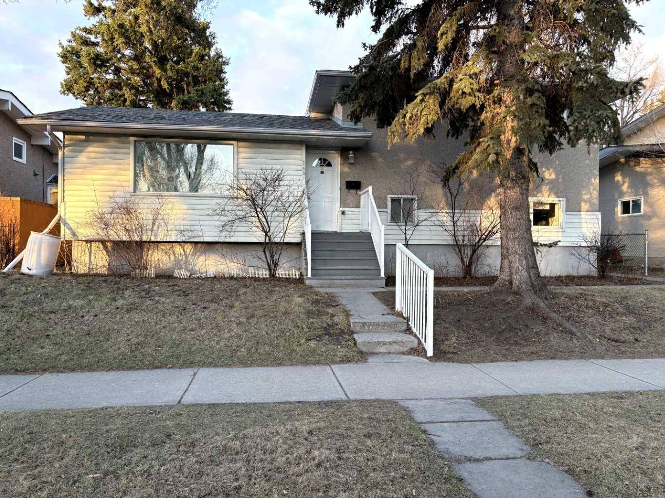 1407 Northmount DR NW, Calgary, AB T2L 0G4