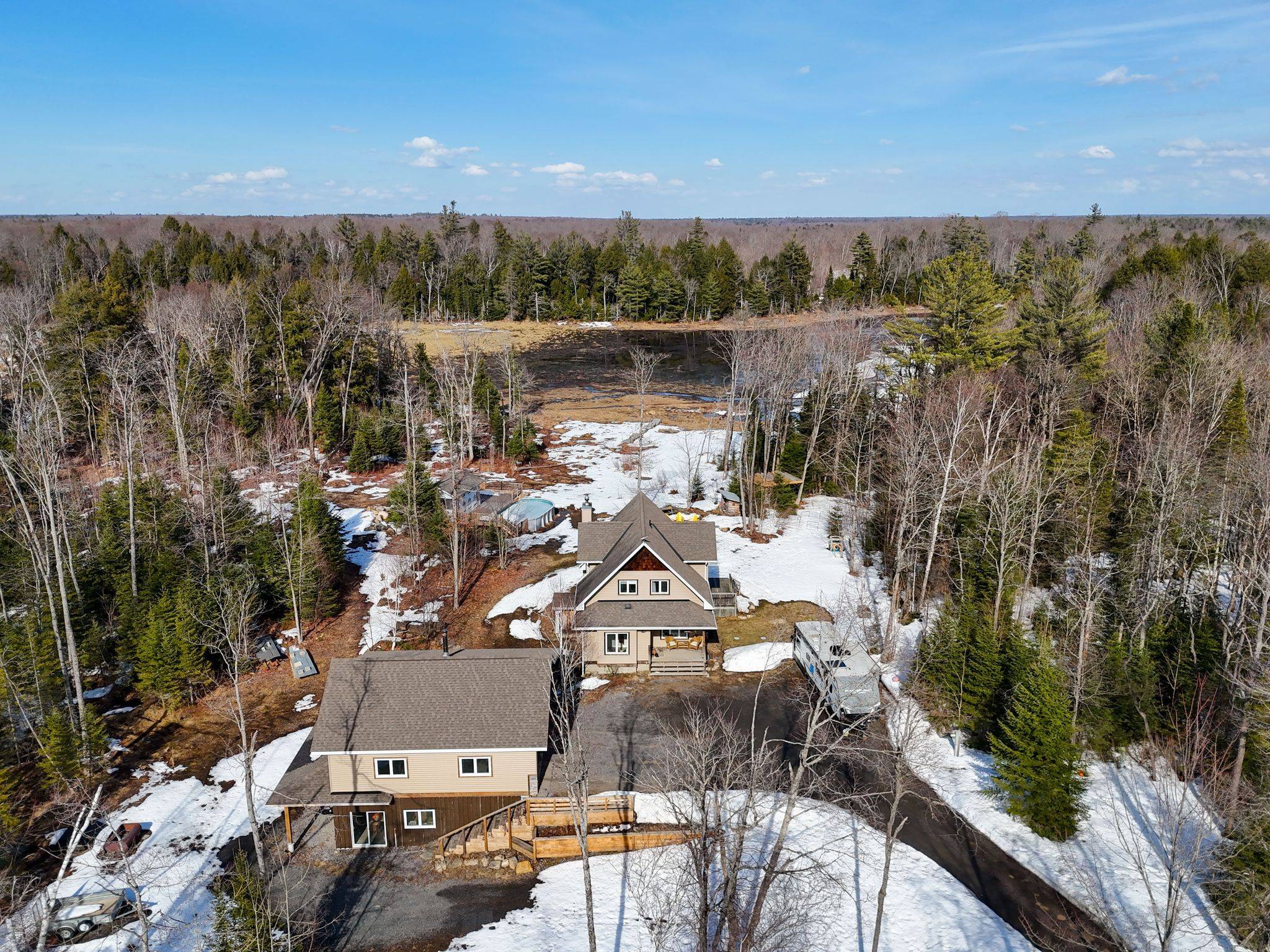 1289 Purbrook RD, Bracebridge, ON P1L 1X3