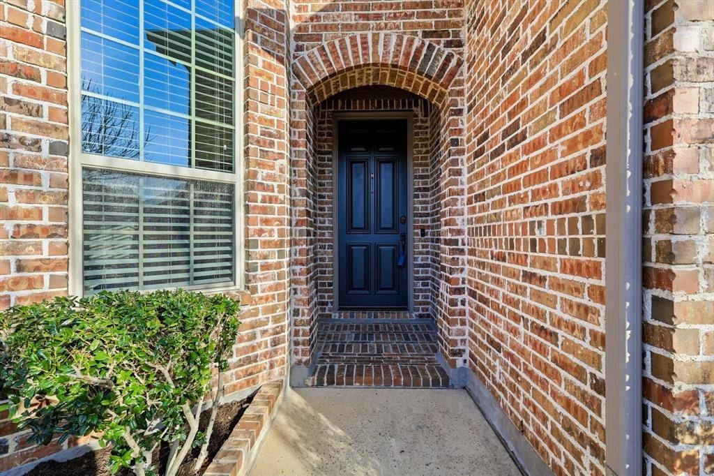 1008 W Bluff Way, Roanoke, TX 76262