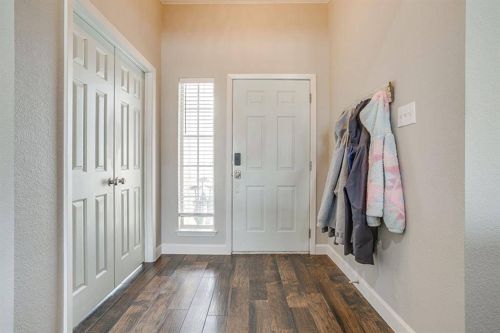 10908 Flores Trail, Crowley, TX 76036