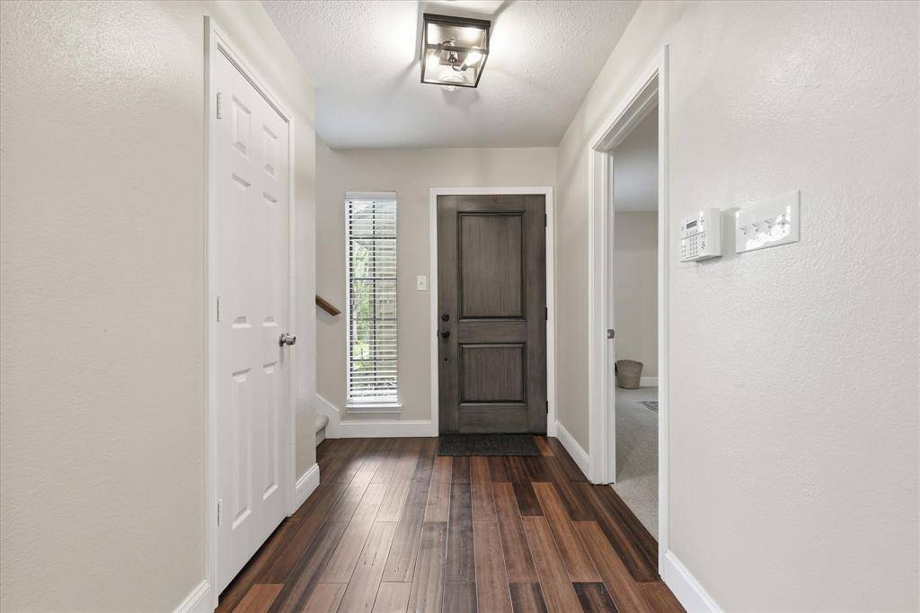 3805 Seminole Court, Carrollton, TX 75007