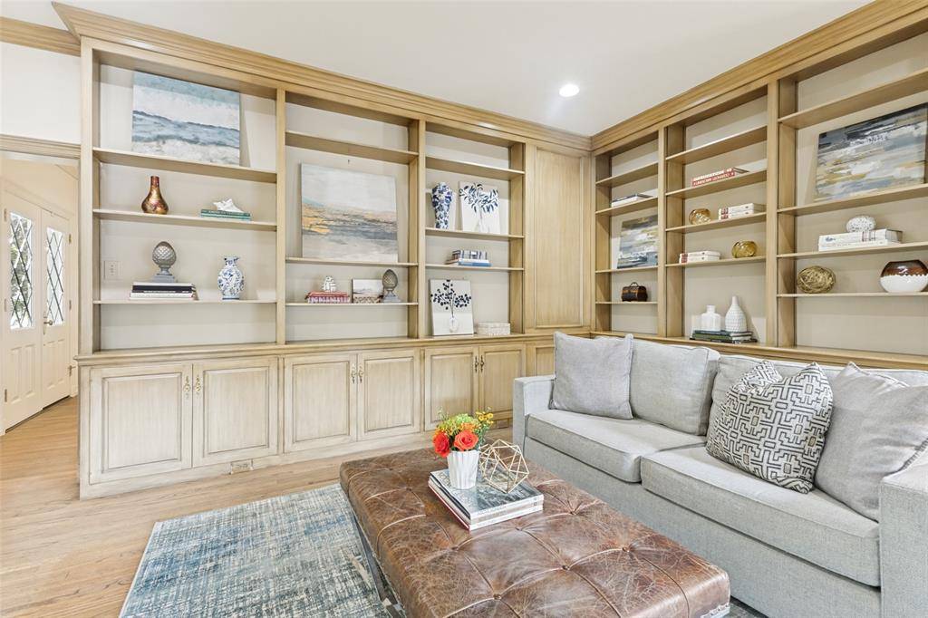 4320 Southwestern Boulevard, University Park, TX 75225