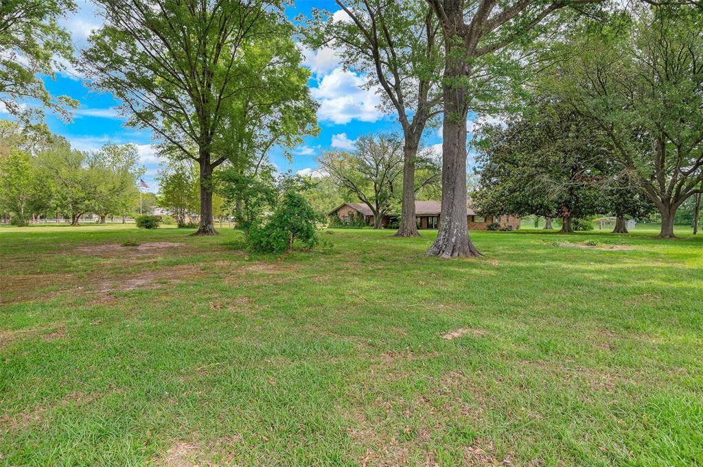 2564 Swan Lake Road, Bossier City, LA 71111