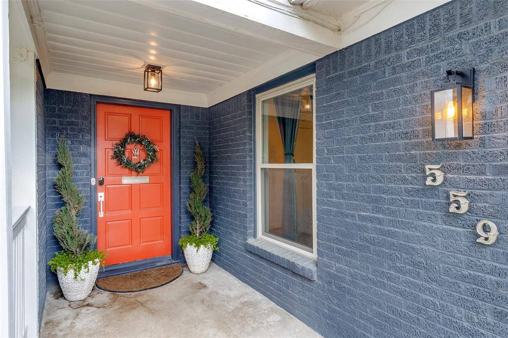 559 Aqua Drive, Dallas, TX 75218