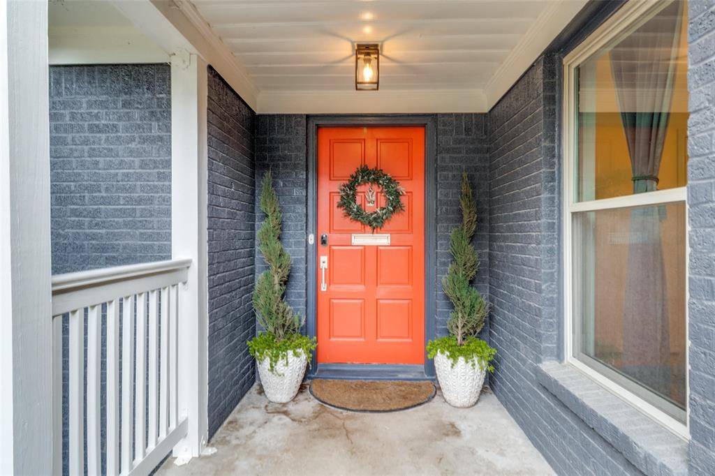 559 Aqua Drive, Dallas, TX 75218