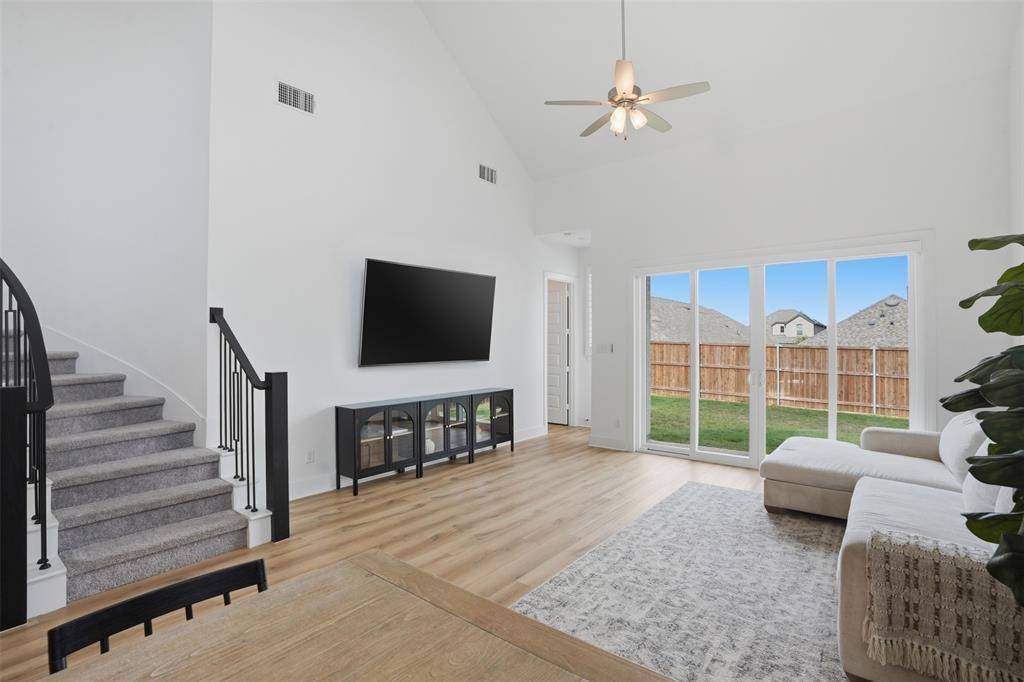 4719 Honeysuckle Court, Aubrey, TX 76227