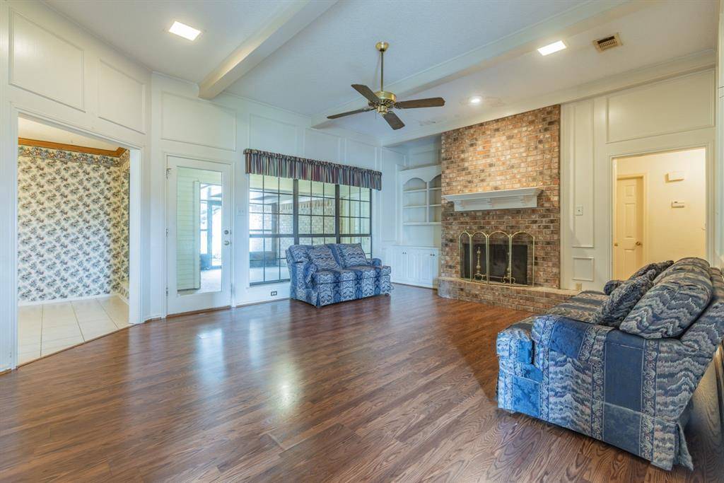 9900 Oak Ridge Circle, Woodway, TX 76712