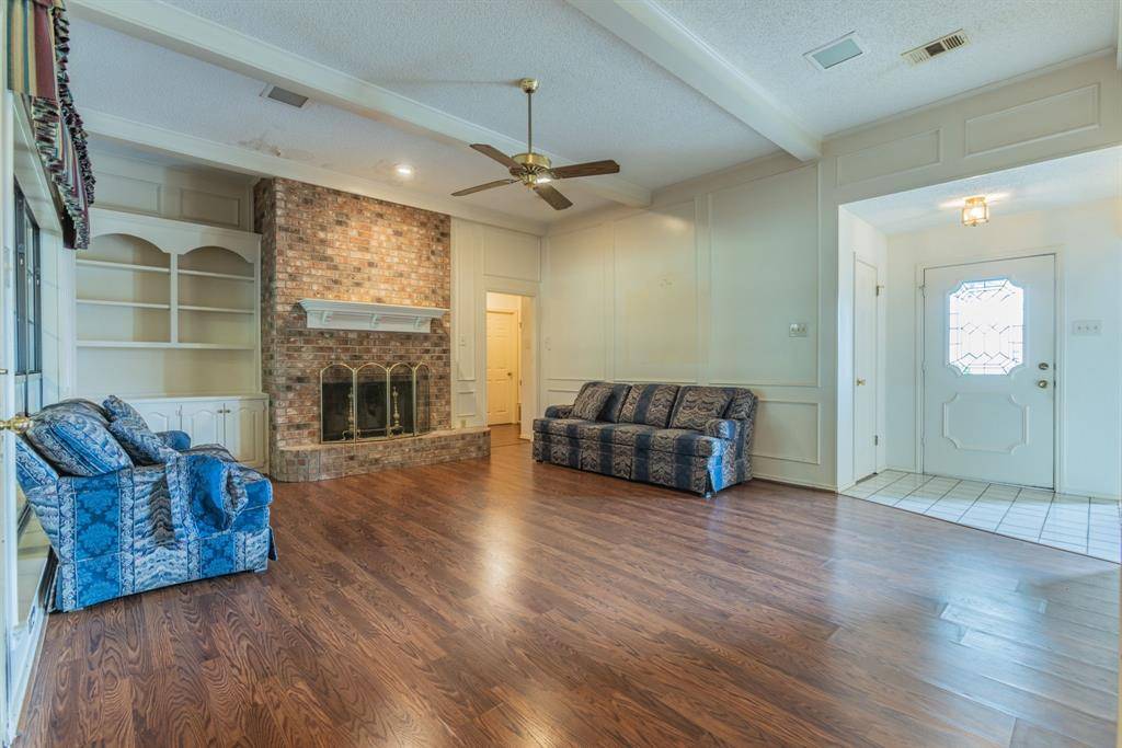 9900 Oak Ridge Circle, Woodway, TX 76712