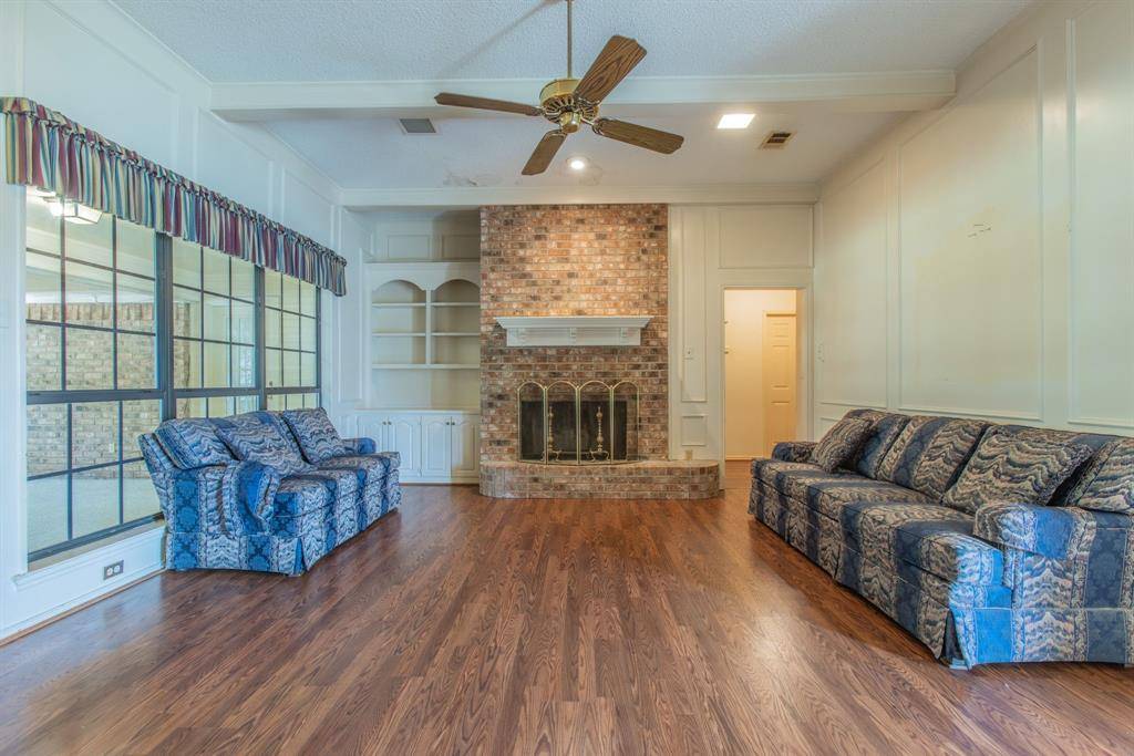 9900 Oak Ridge Circle, Woodway, TX 76712