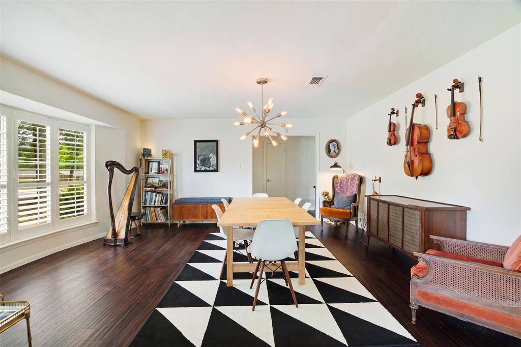 2745 Simpson Street, Paris, TX 75460