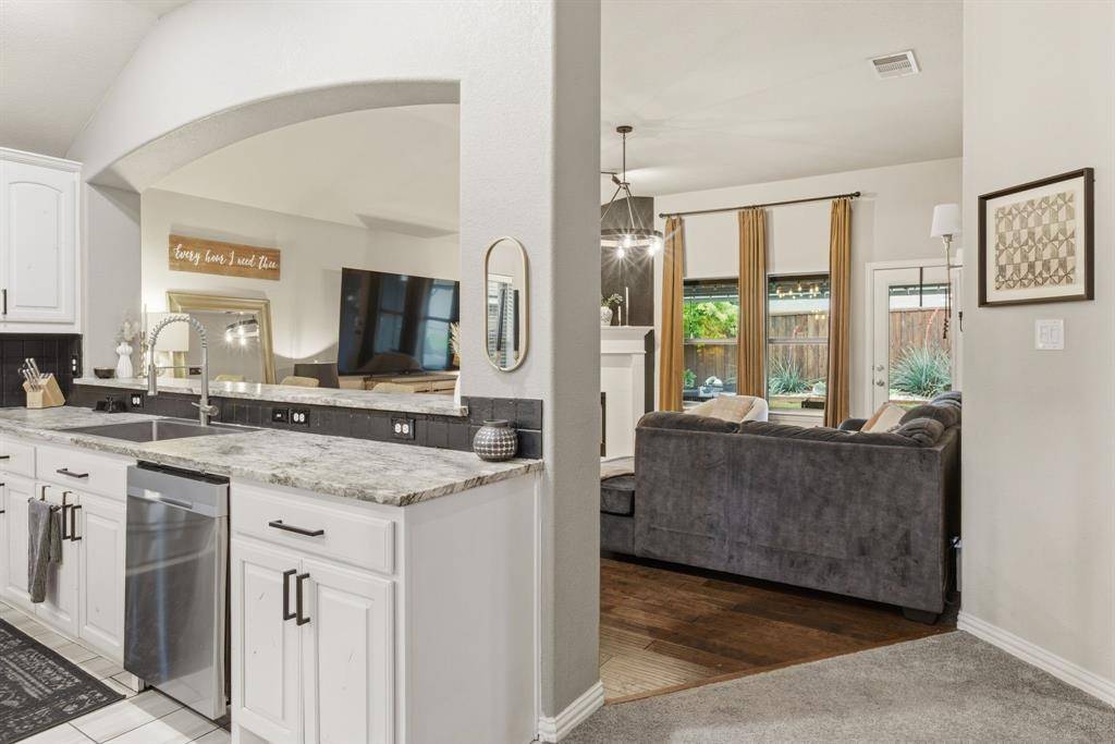 4003 Gabi Avenue, Heartland, TX 75126