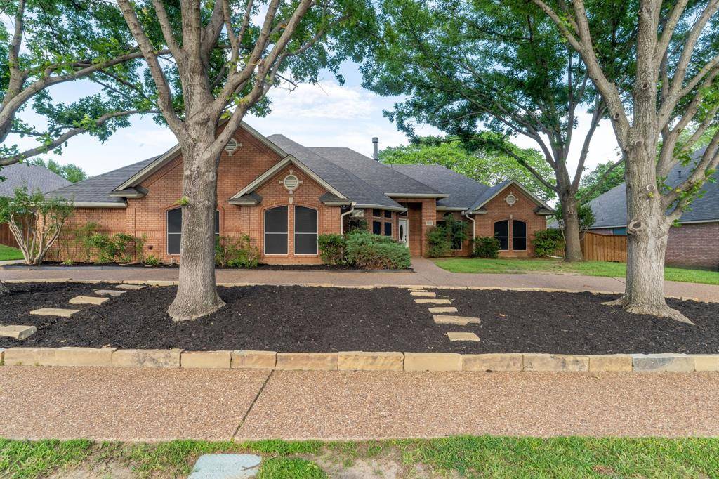 5709 Hidden Oaks Drive, Colleyville, TX 76034