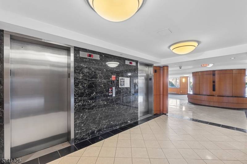 377 S Harrison St #9G, East Orange City, NJ 07018