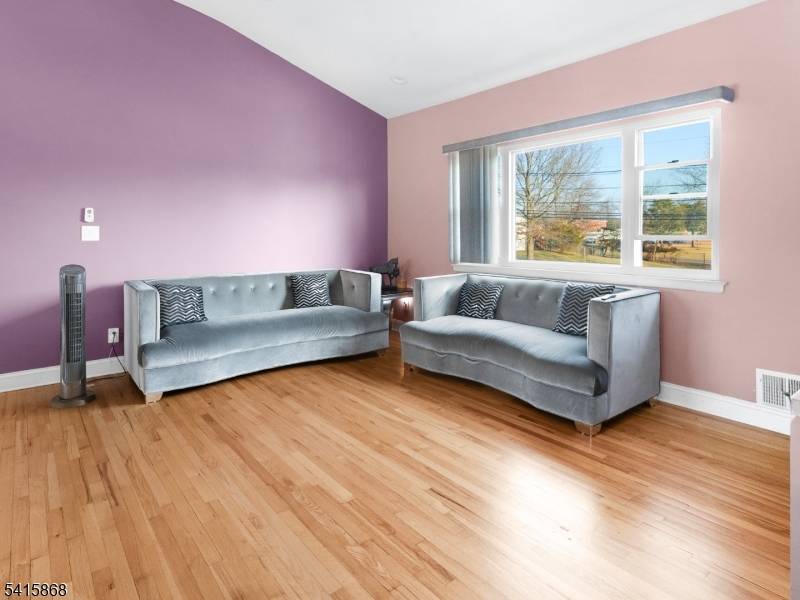 424 Rivercrest Dr, Piscataway Twp., NJ 08854