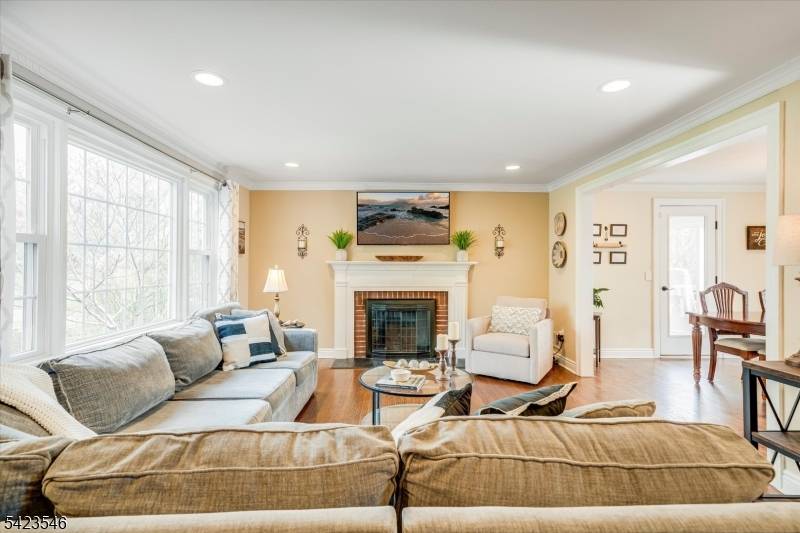 171 Hillside Ave, Chatham Boro, NJ 07928