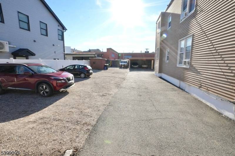 125-129 Malvern St, Newark City, NJ 07105