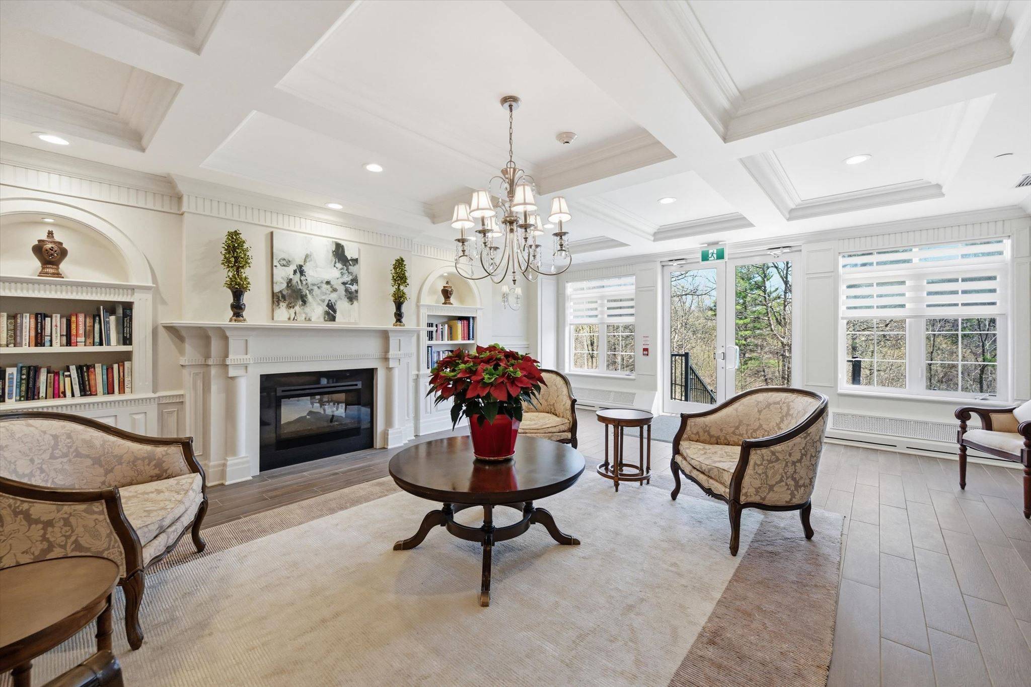 2300 Upper Middle RD W #304, Oakville, ON L6M 0T4