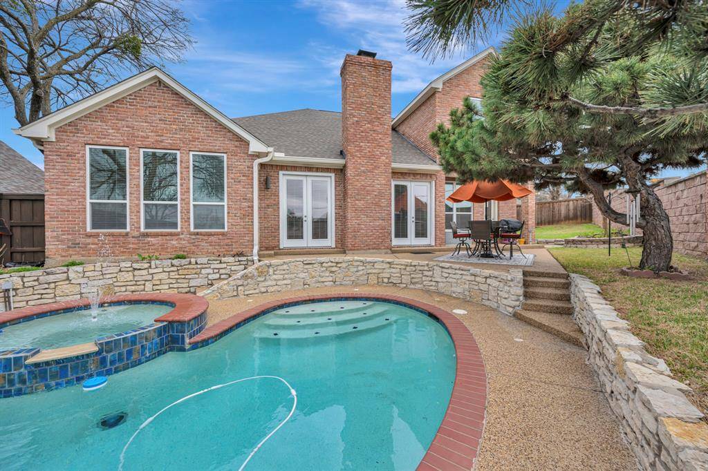 2400 Peach Blossom Court, Bedford, TX 76021