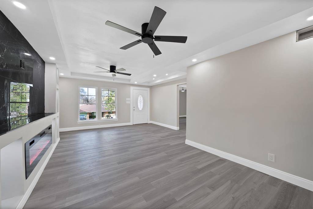 1122 Pinedale Lane, Dallas, TX 75241