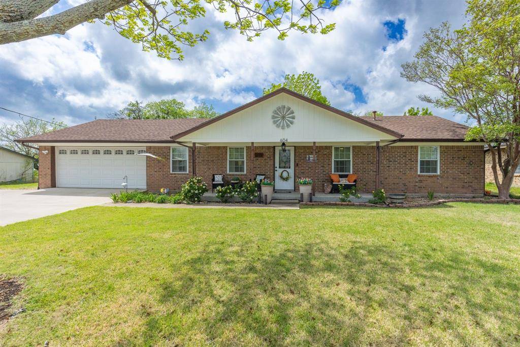 604 E Fm 272, Celeste, TX 75423