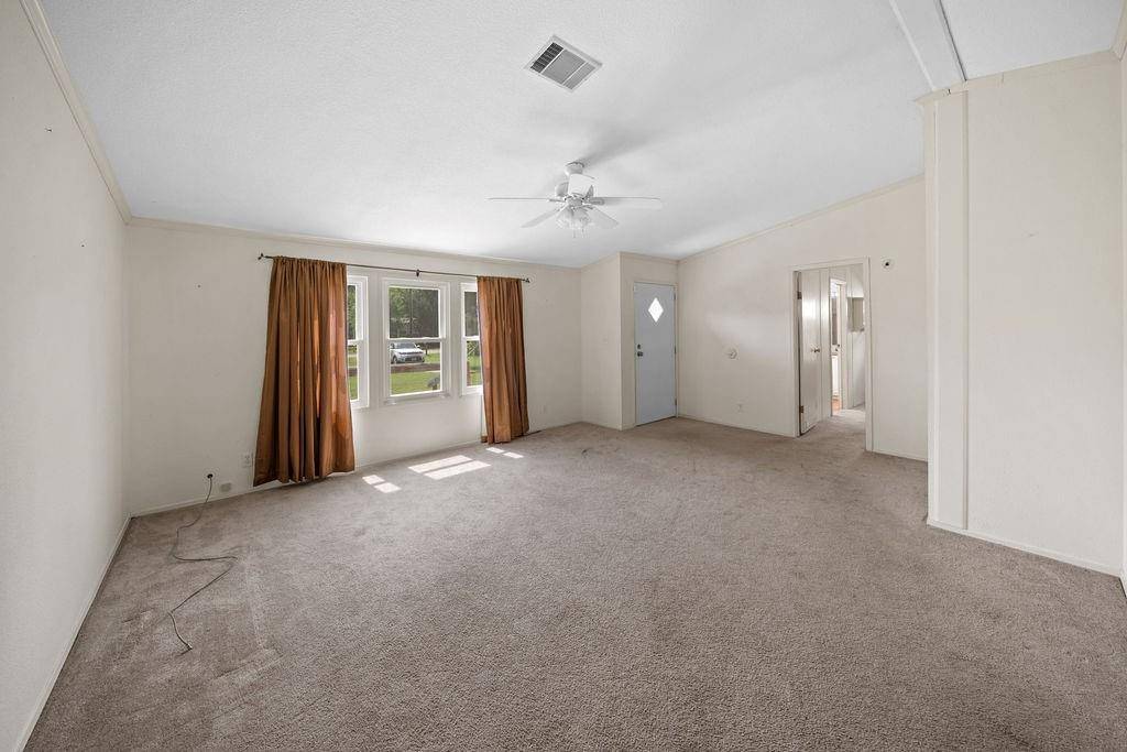 21133 Joe Paul Lane, Chandler, TX 75758