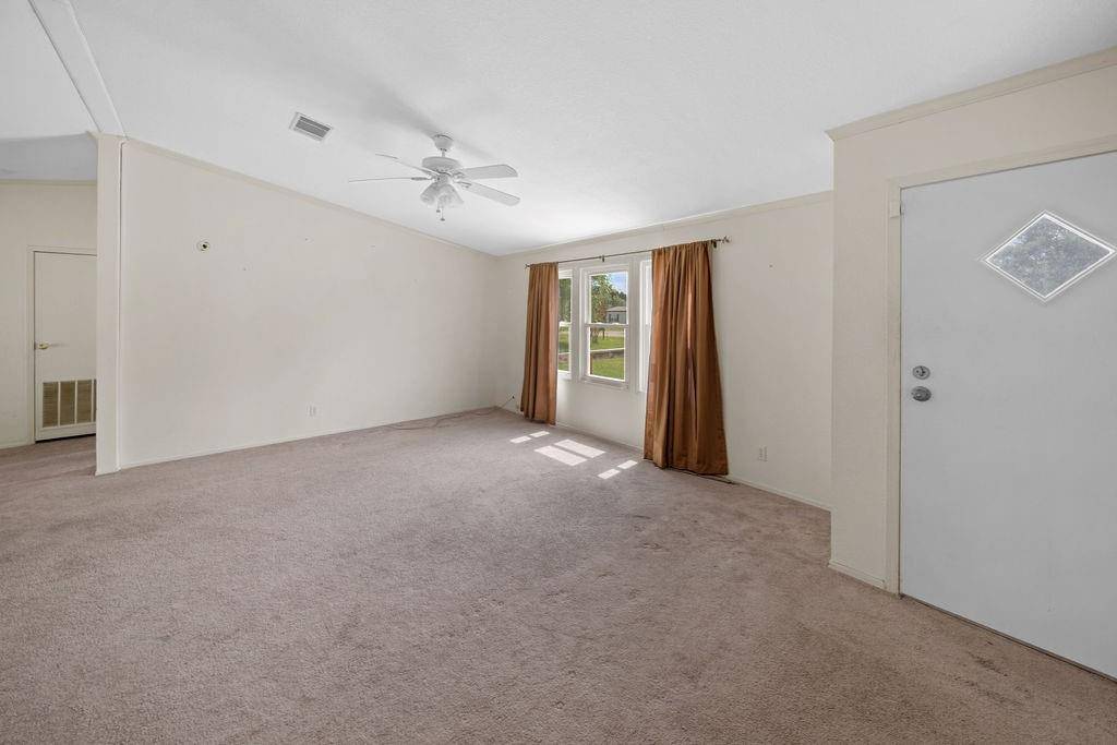 21133 Joe Paul Lane, Chandler, TX 75758