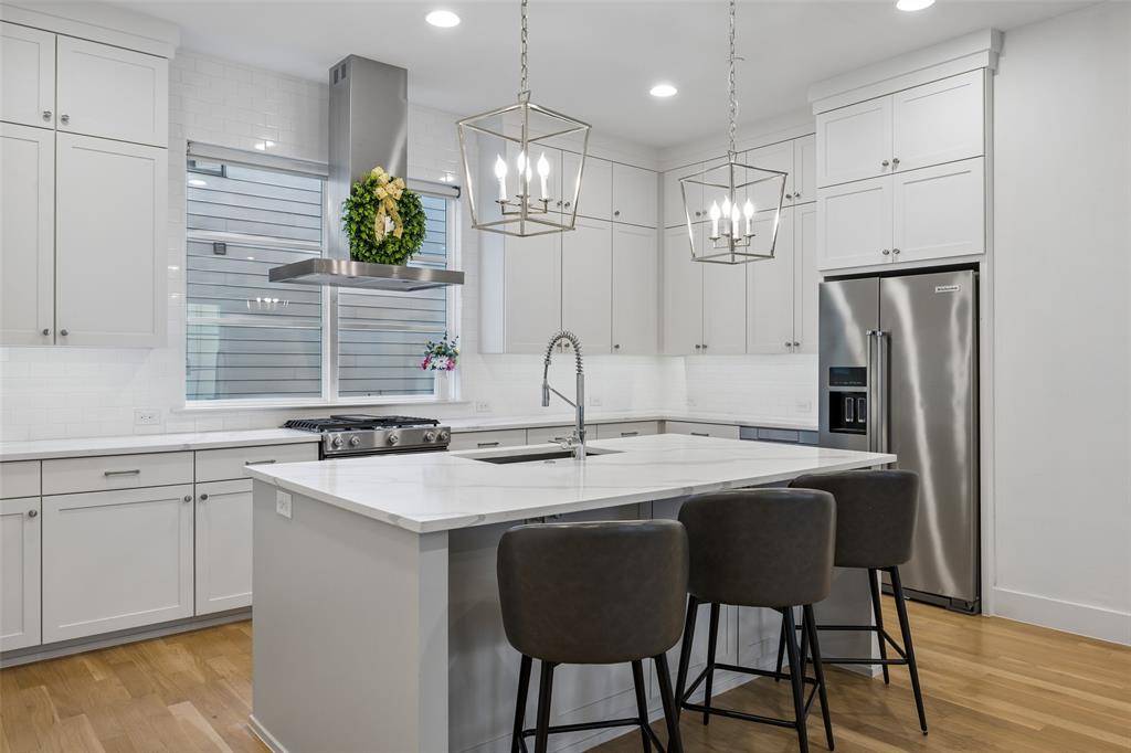 2715 Kimsey Drive #102, Dallas, TX 75235